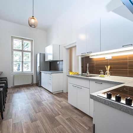 New Town Central Apartment Prag Eksteriør billede