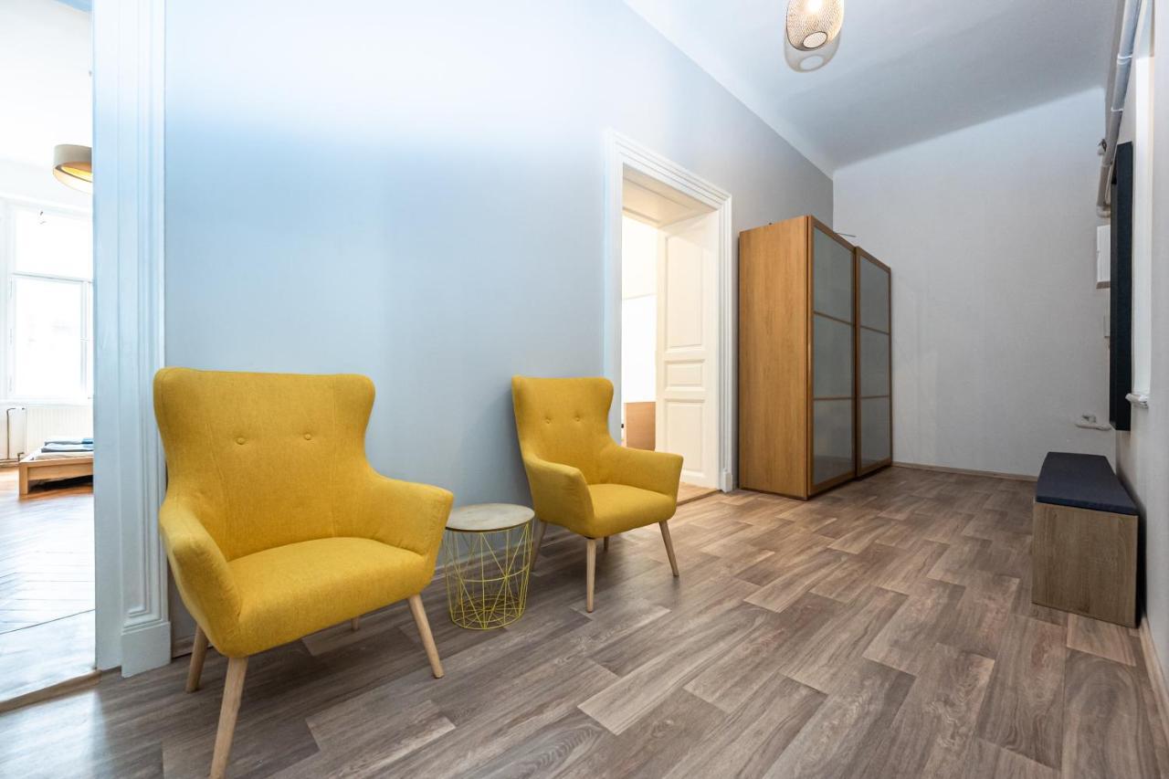 New Town Central Apartment Prag Eksteriør billede