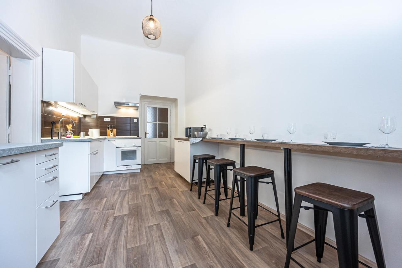 New Town Central Apartment Prag Eksteriør billede